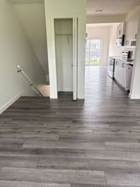 Tuscany Townhouse for rent:  2 bedroom  Stainless Steel Appliances, Laminate Floors  (Listed 2026-08-01)