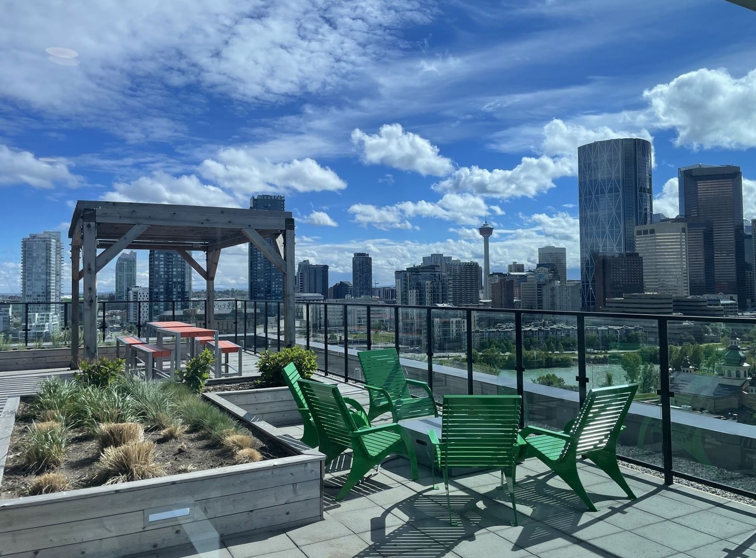 Crescent Heights Condo apartment for rent:  2 bedroom  Laminate Floors 600 sq.ft. (Listed 2026-07-01)