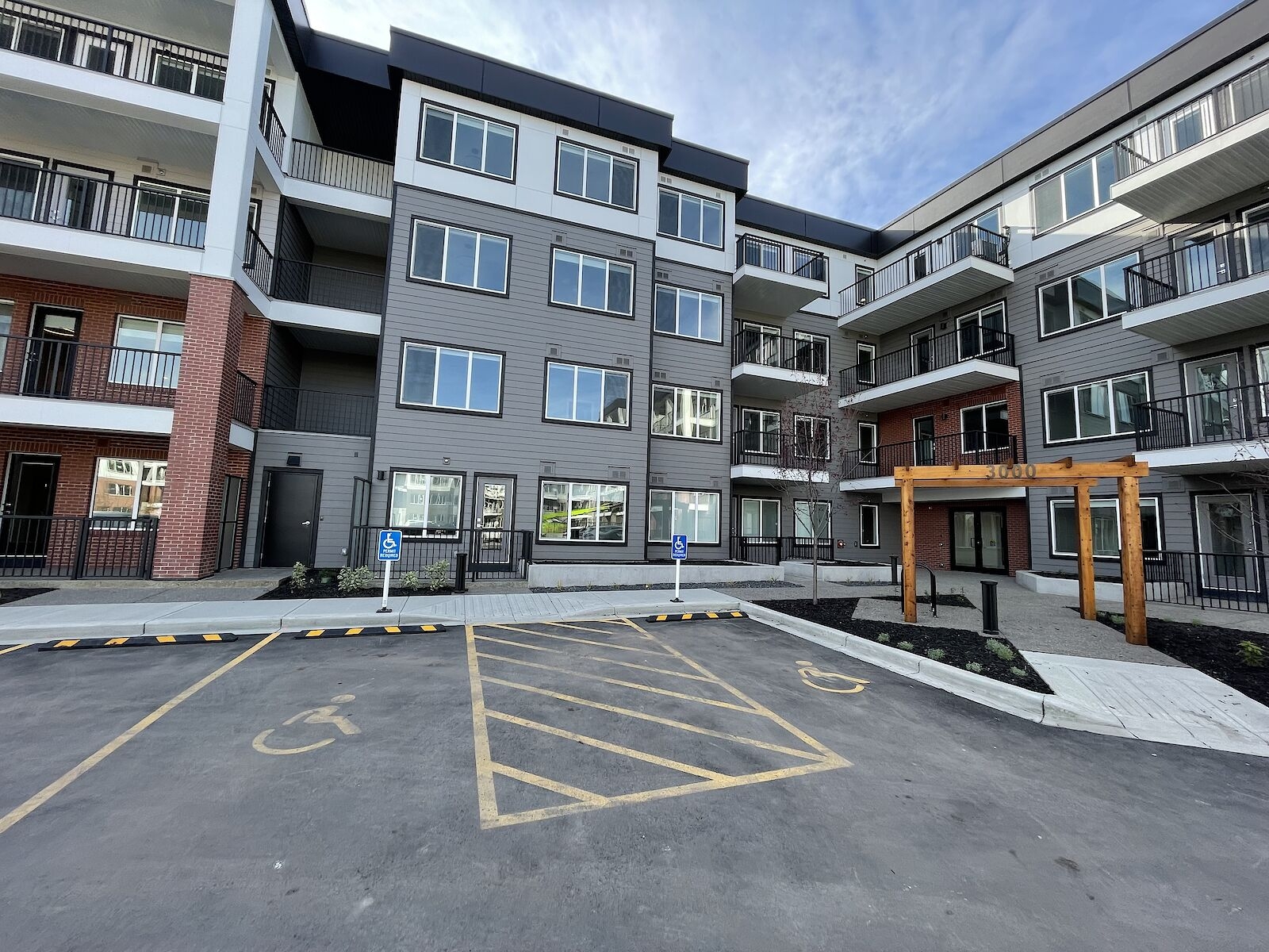 Wolf Hollow Condo apartment for rent:  2 bedroom  Stainless Steel Appliances, Tile Backsplash, Laminate Floors  (Listed 2026-10-01)