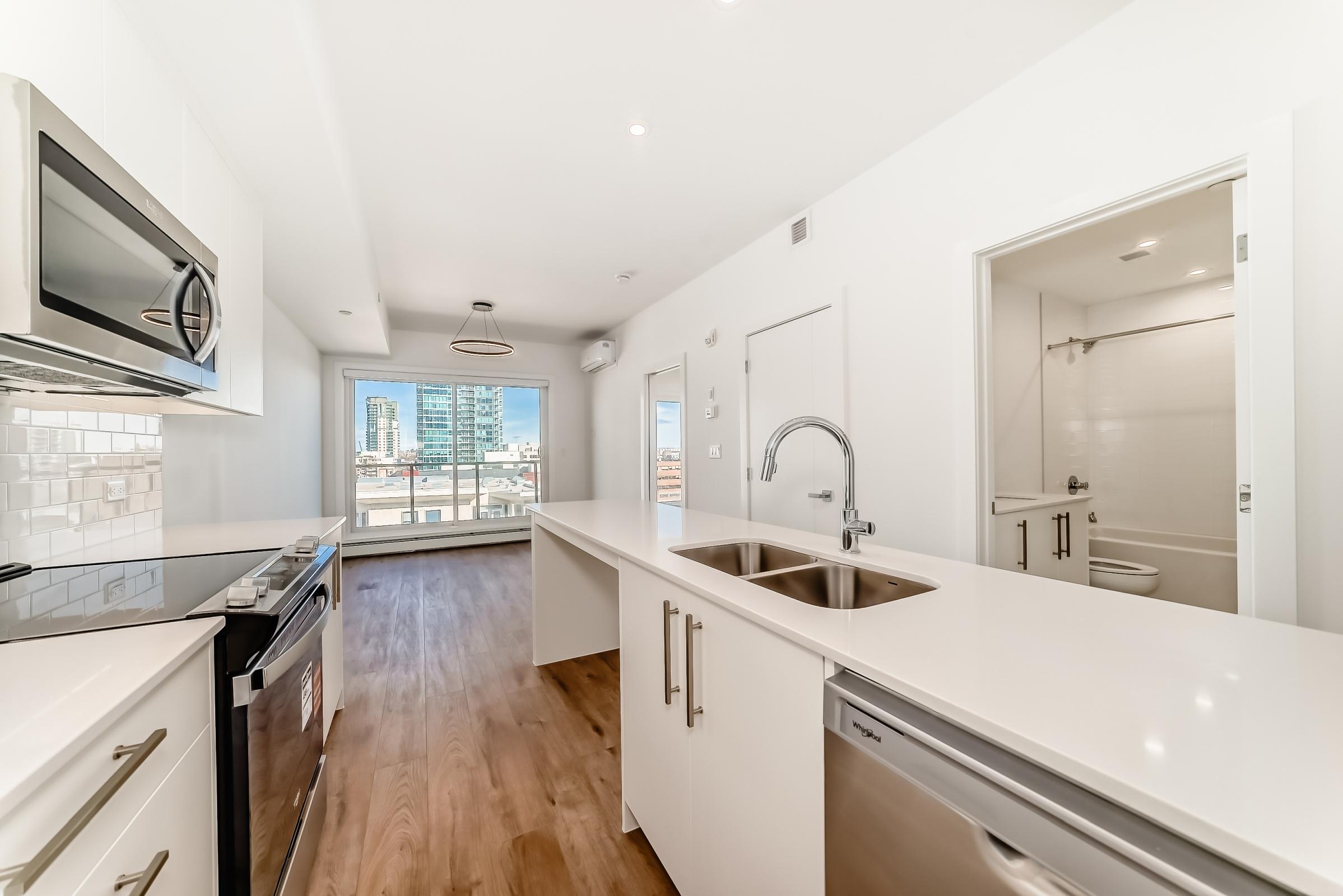 Beltline Condo apartment for rent: Broward 2 bedroom  Stainless Steel Appliances, Tile Backsplash, Glass Shower, Laminate Floors  (Listed 2026-10-02)