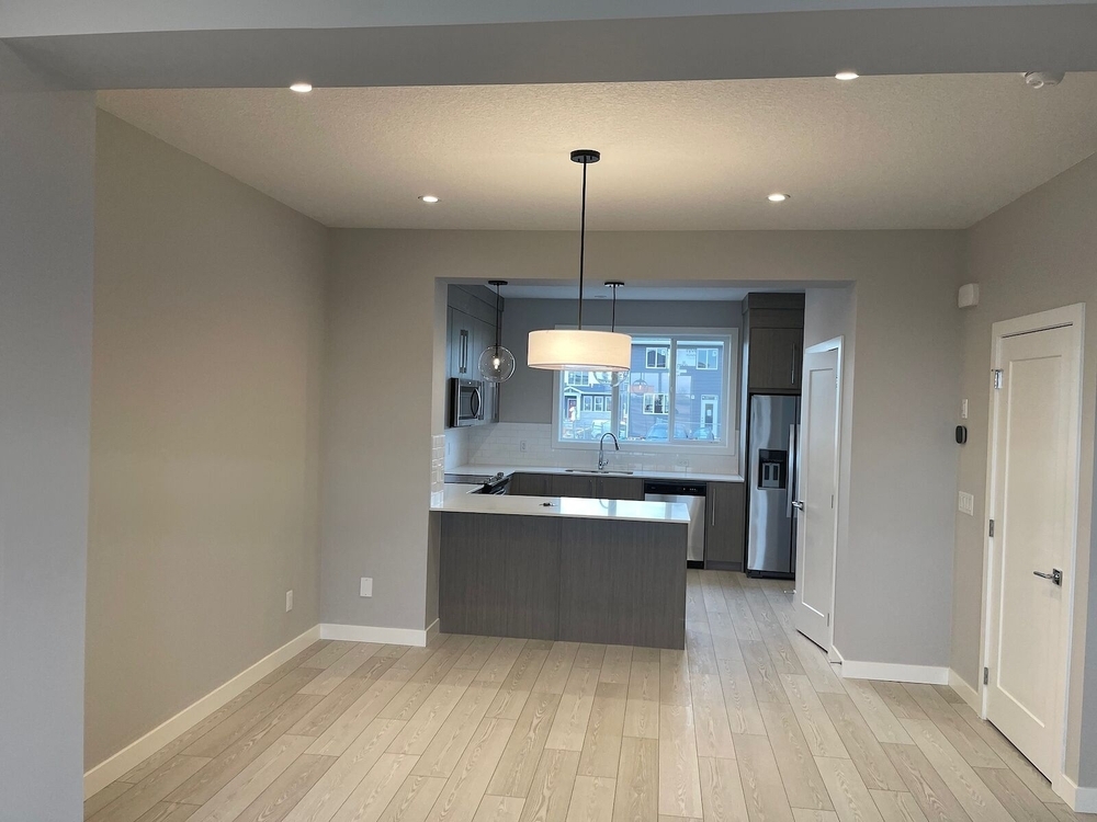 Chestermere Semi Detached (Half Duplex) for rent 3 bedroom Stainless
