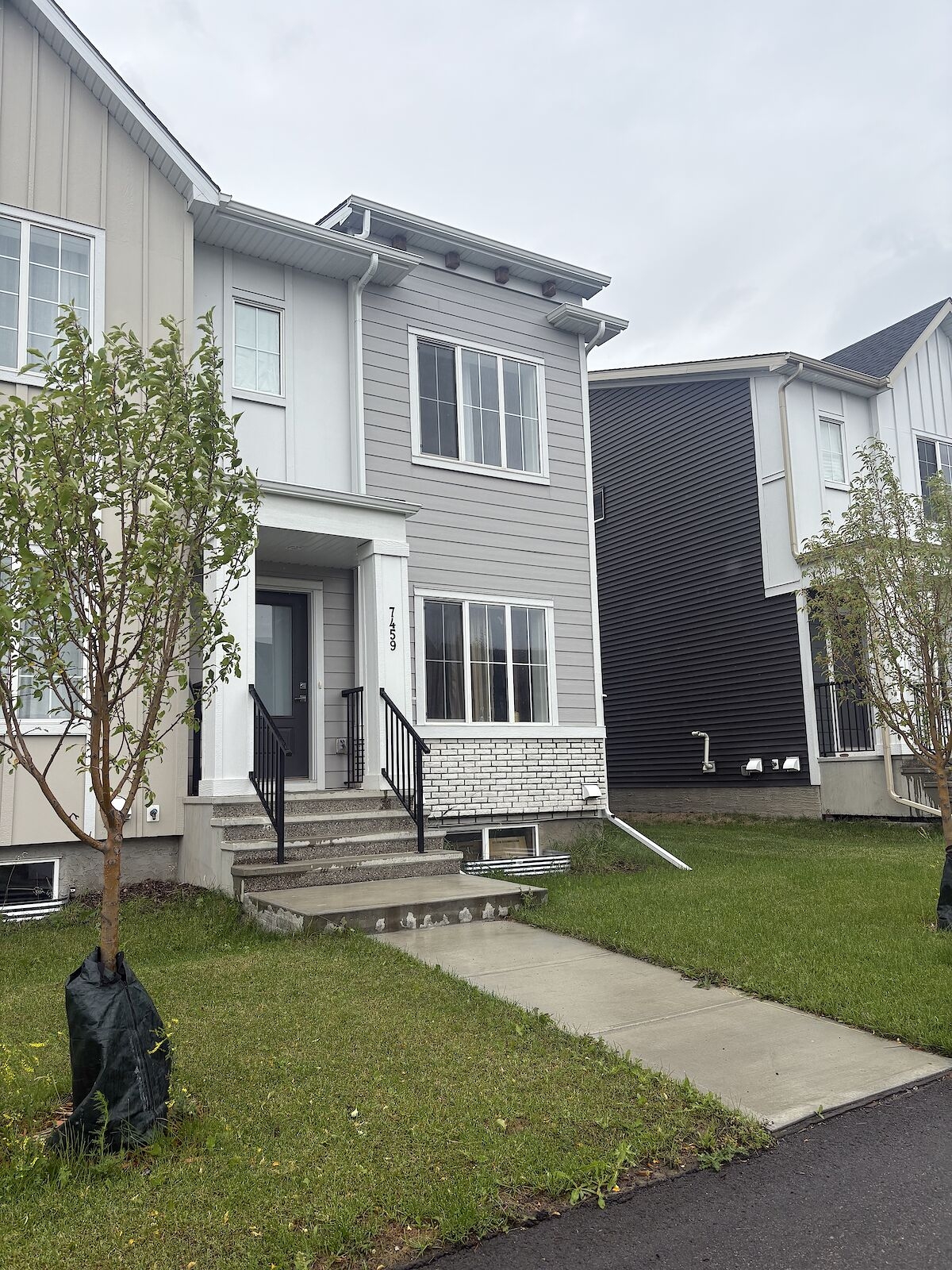 Rangeview Row/Townhouse for rent:  3 bedroom  Stainless Steel Appliances, Granite Countertop, Laminate Floors, Plush Carpet  (Listed 2025-09-01)