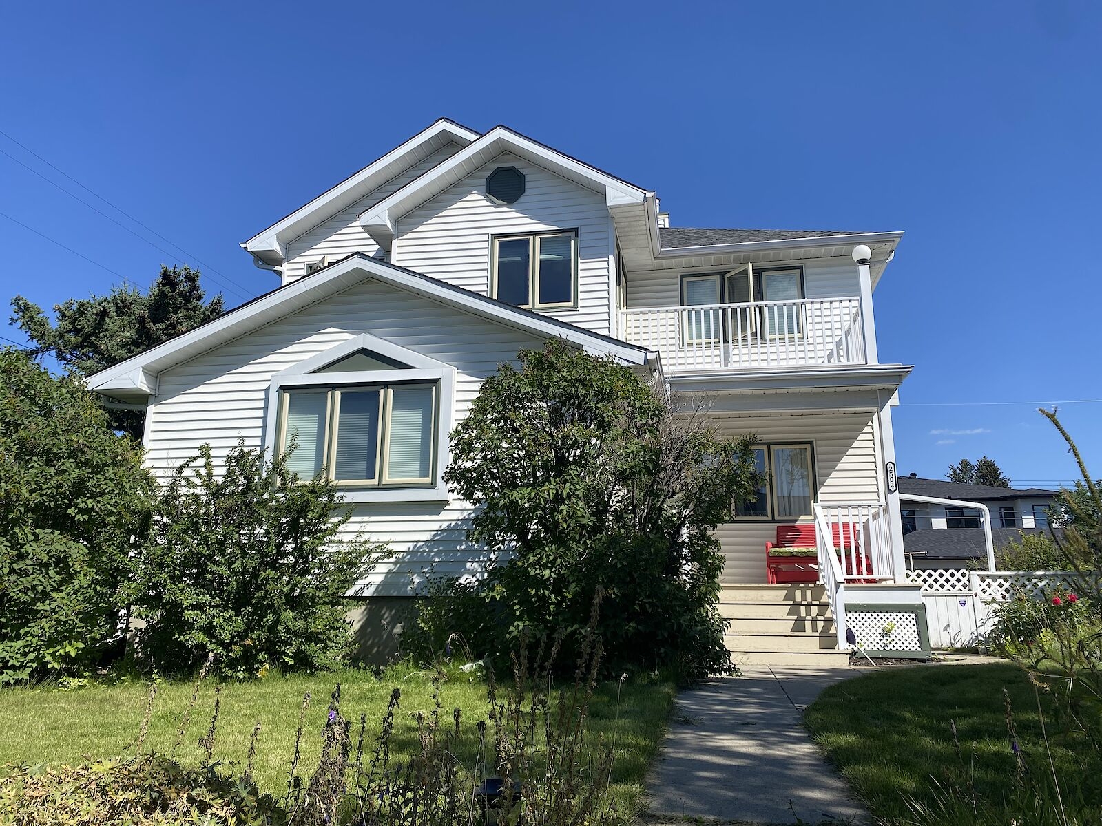 Killarney House for rent:  4 bedroom  Hardwood Floors, Plush Carpet 1,200 sq.ft. (Listed 2025-09-01)