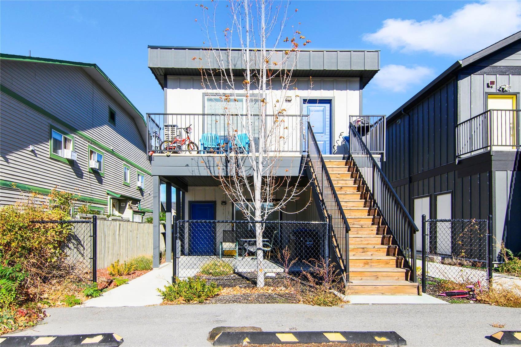 Penticton Duplex--Upper for rent:  2 bedroom  Stainless Steel Appliances  (Listed 2025-12-15)