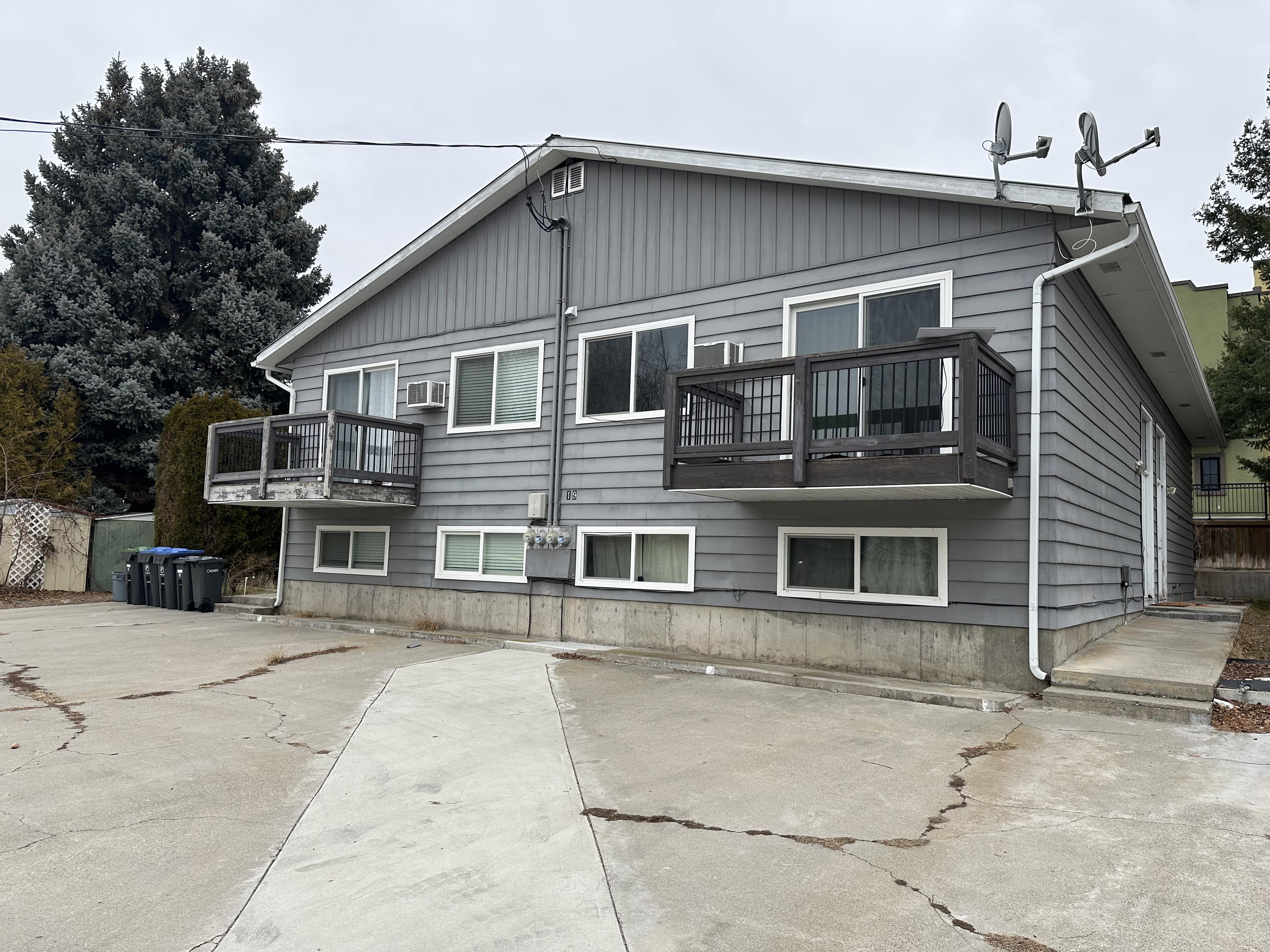 Downtown Osoyoos 4 plex for rent:  2 bedroom  Laminate Floors  (Listed 2026-01-15)
