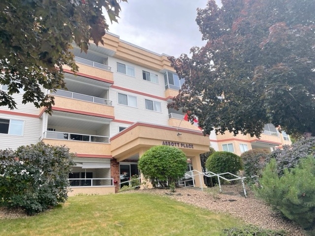Penticton Apartment for rent:  2 bed plus den  (Listed 2026-07-01)