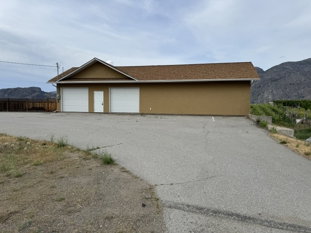 Osoyoos Warehouse for rent:    (Listed 2026-06-15)