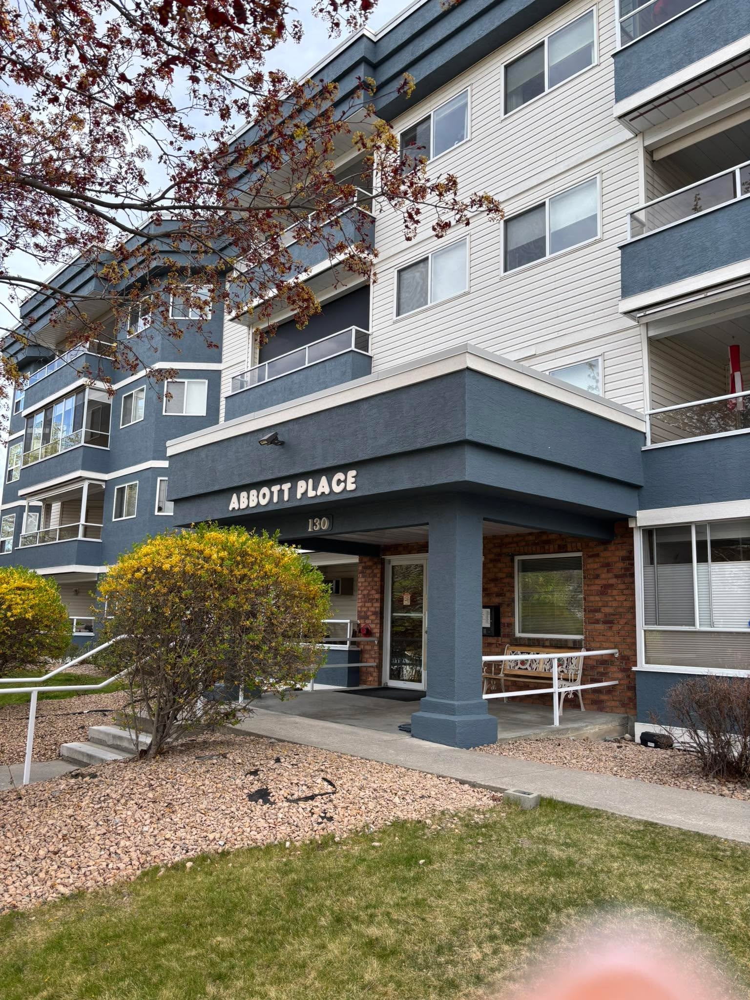 Penticton Apartment for rent:  2 bed plus den  (Listed 2026-09-15)