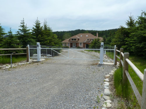 Priddis House for sale: bf  2,922 sq.ft. (Listed 2012-06-20)