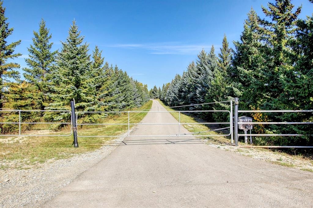 Okotoks ACREAGE for sale: 3 bedroom 1,330 sq.ft. (Listed 2022-03-15)
