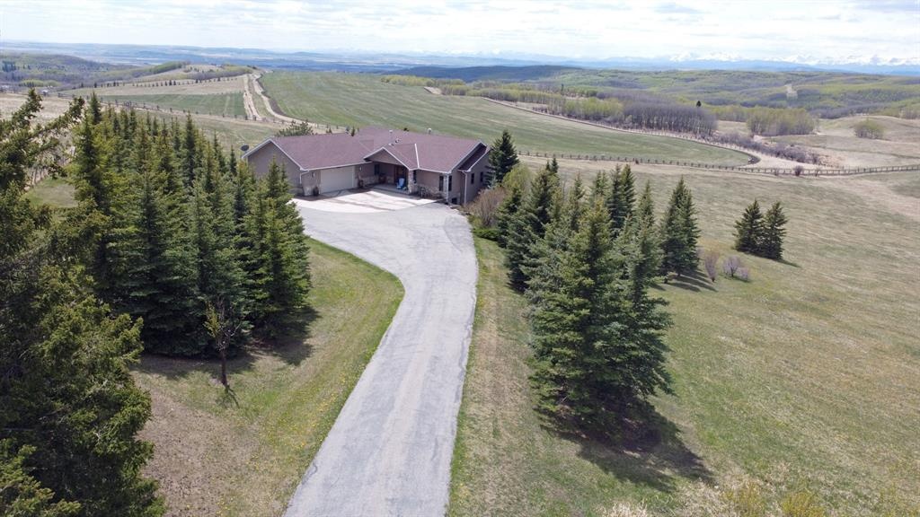 Red Deer Lake Detached for sale: 3 bedroom 1,757.30 sq.ft. (Listed 2022-05-31)