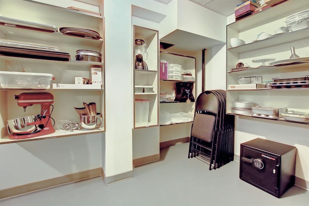 Douglasdale/Glen Detached for sale: 3 bedroom 1,819.70 sq.ft. (Listed 2022-06-17)