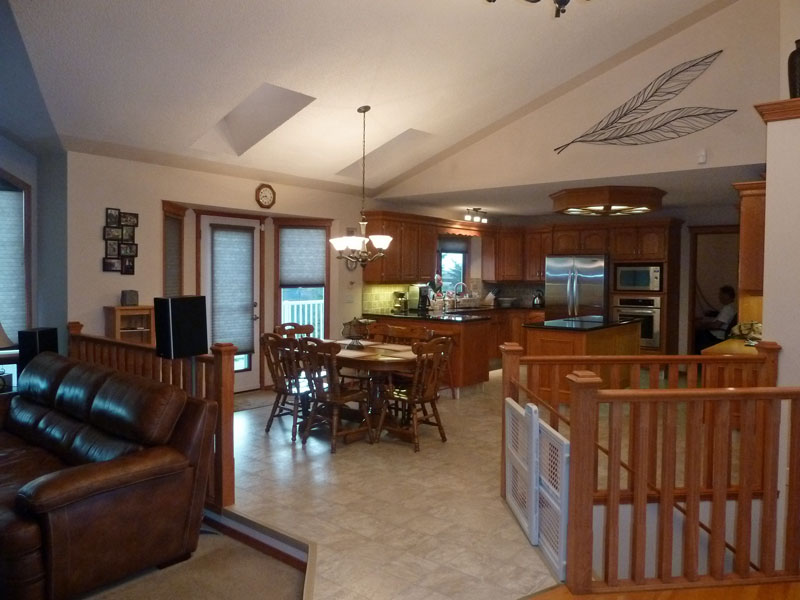 Lake Chestermere House for sale: 3 bedroom 2,178.63 sq.ft. (Listed 2014-05-15)