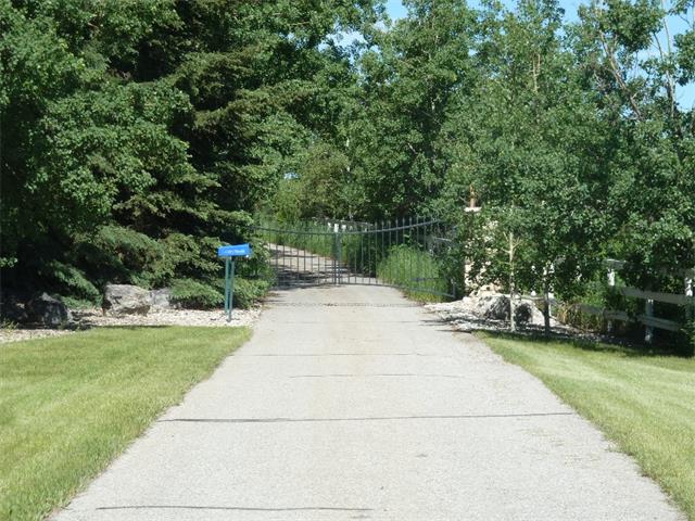 Calgary South House for sale: 4 bedroom Stainless Steel Appliances, Granite Countertop, Tile Backsplash, Hardwood Floors, Plush Carpet (Listed 2020-01-01)