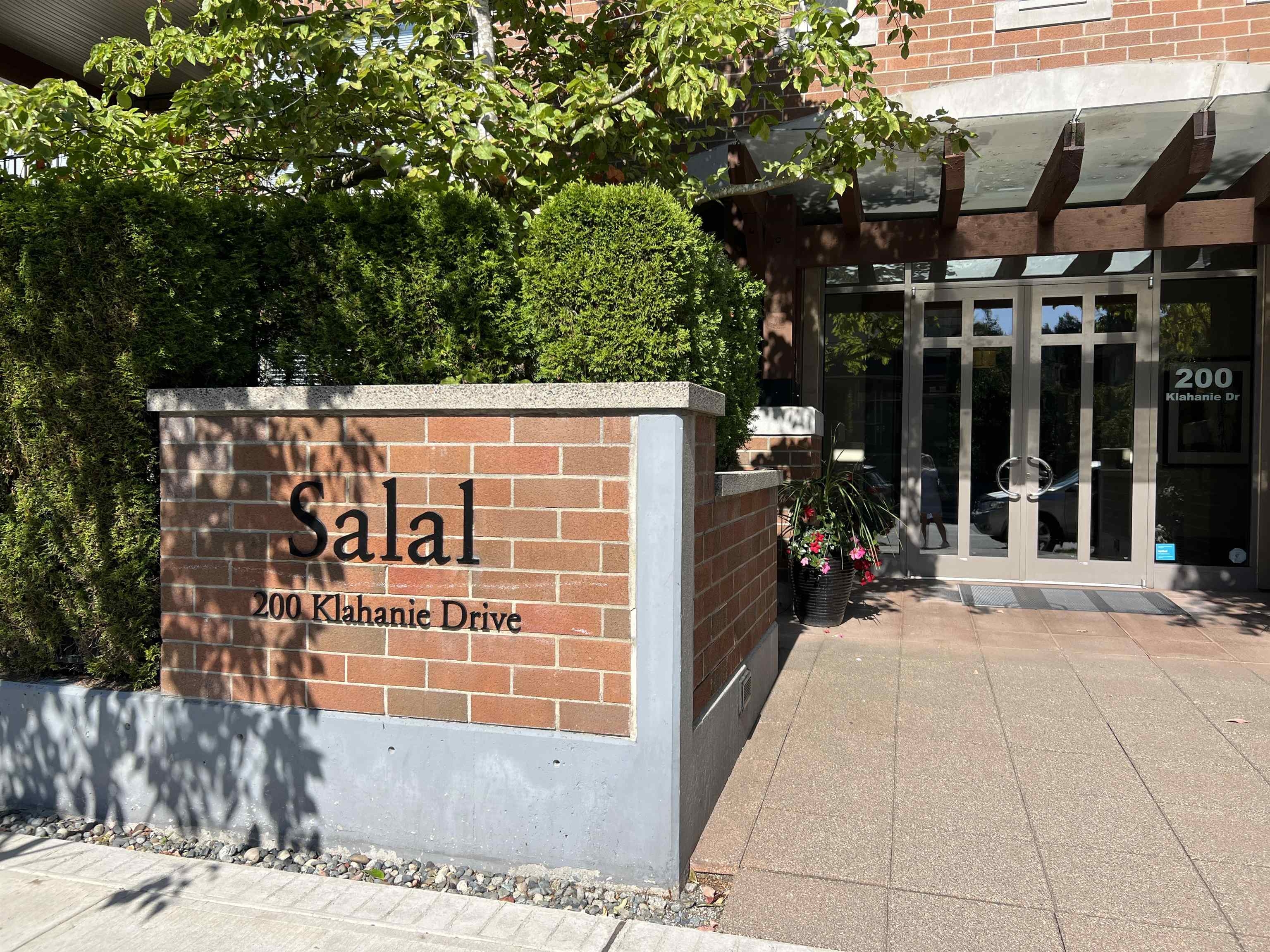 Port Moody Centre Apartment/Condo for sale: 2 bedroom 870 sq.ft. (Listed 2025-09-24)