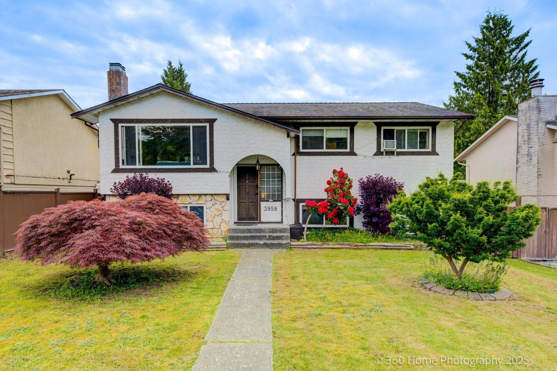 Oxford Heights Single Family Residence for sale: 4 bedroom 2,035 sq.ft. (Listed 2025-10-14)