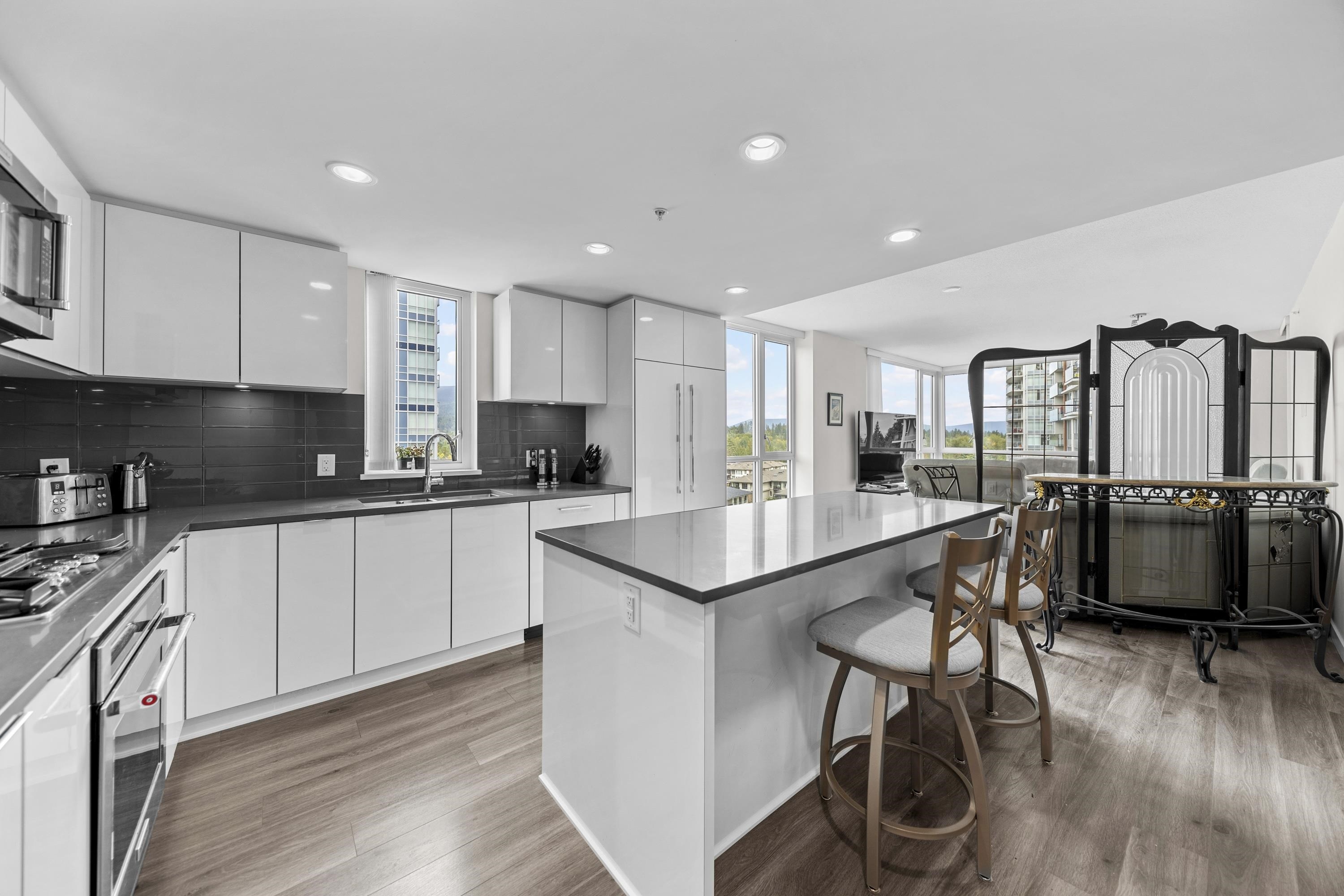New Horizons Apartment/Condo for sale: 3 bedroom 1,110 sq.ft. (Listed 2026-01-13)