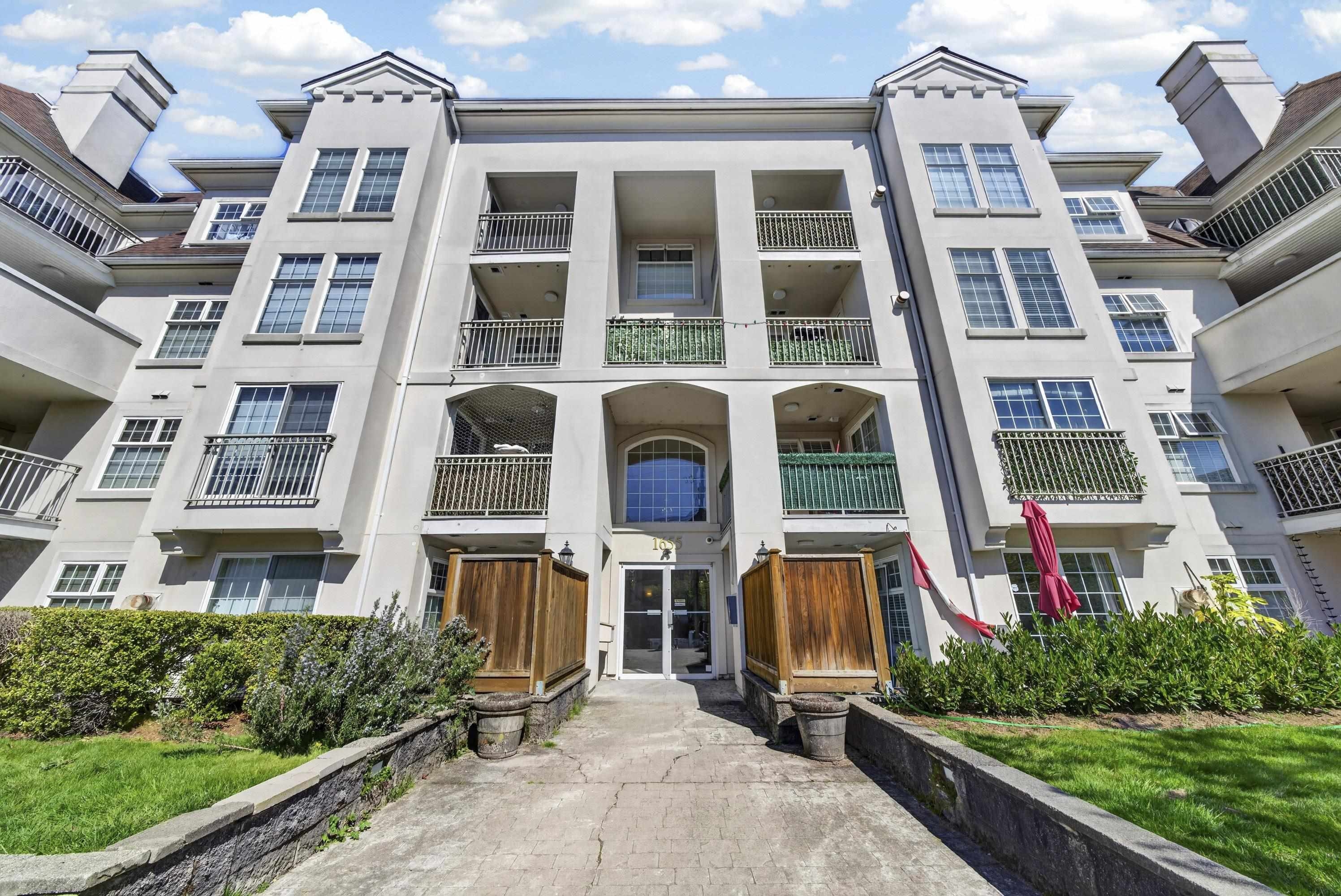 Glenwood PQ Apartment/Condo for sale:  2 bedroom 970 sq.ft. (Listed 2026-04-10)