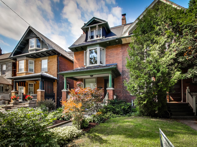 Riverdale - Playter 3 storey semi-detached for sale:  4 bedroom  (Listed 2015-08-12)