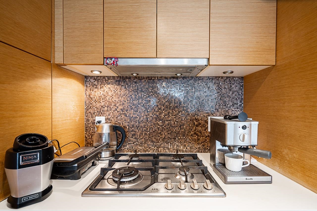 Downtown VW Apartment/Condo for sale:  1 bedroom 575 sq.ft. (Listed 2024-03-11)