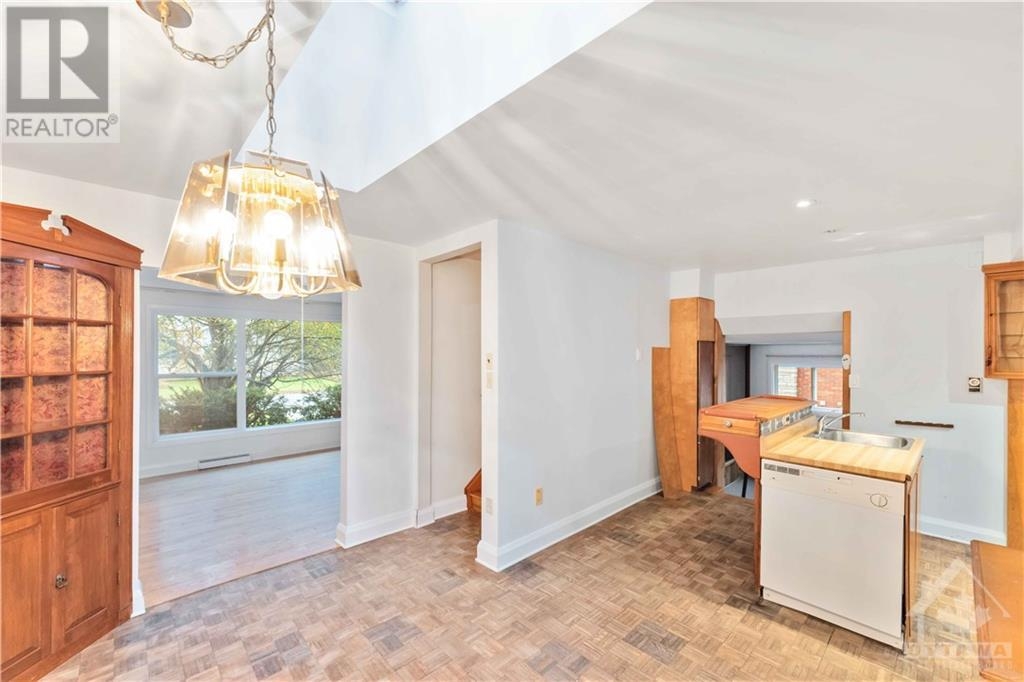 Crestview - Tanglewood House for sale: 5 bedroom (Listed 2024-11-07)