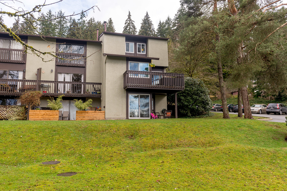 Port Moody End Unit Townhouse for sale Sentinel Hill 3 bedroom 1,818