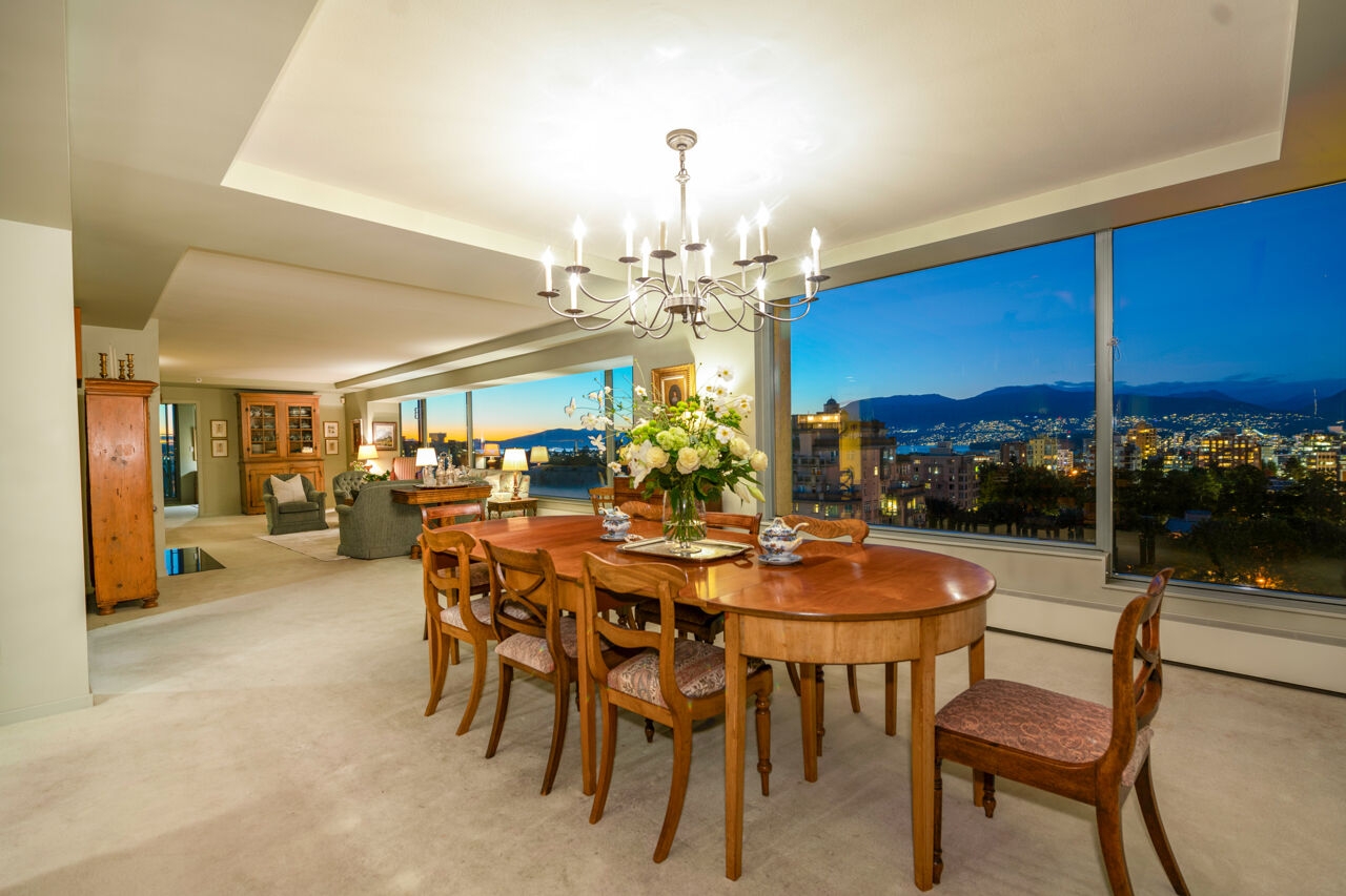 Vancouver WORLD CLASS SOUTH GRANVILLE FULL FLOOR APARTMENT for sale:  4 bedroom 2,991 sq.ft. (Listed 2024-09-23)
