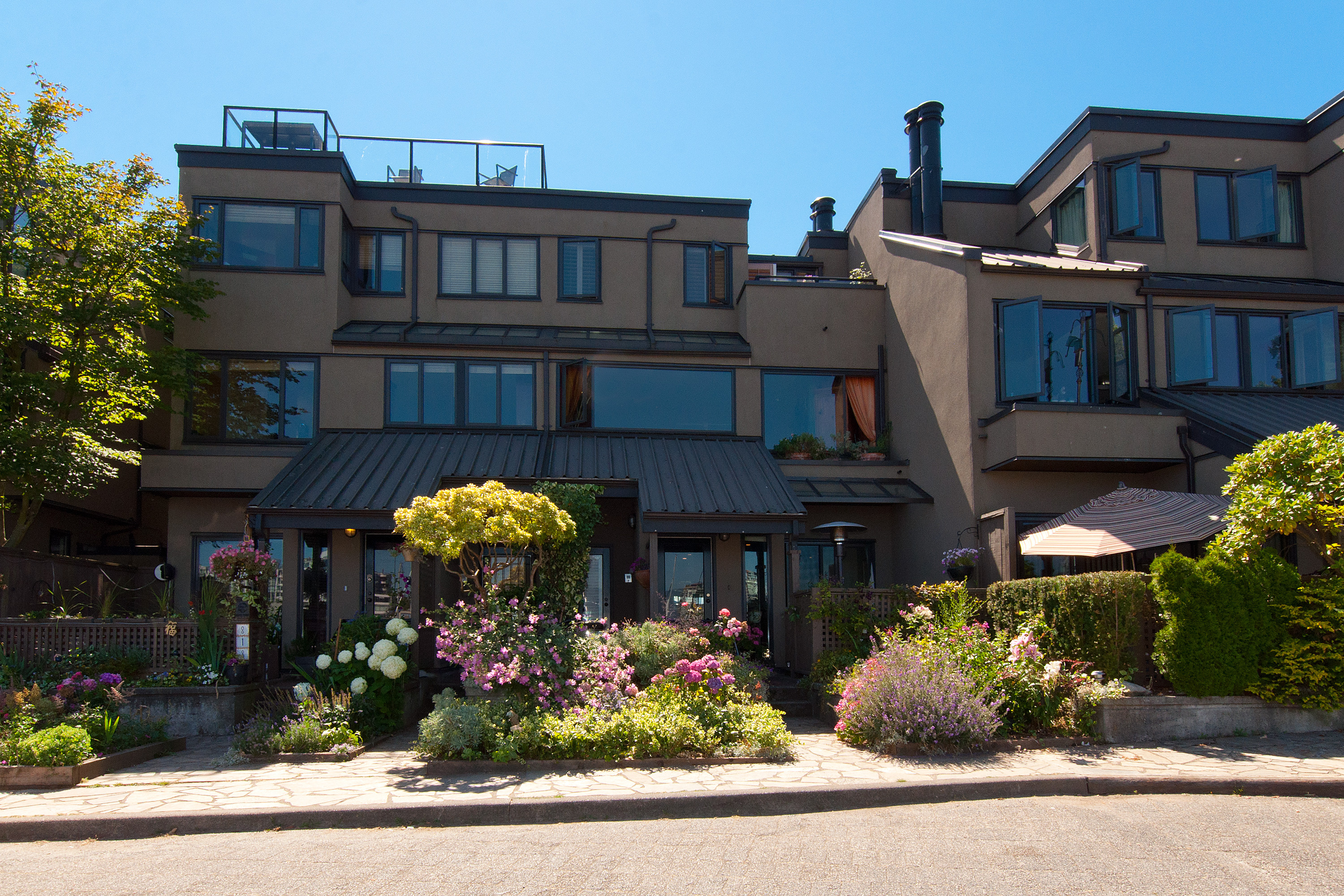 False Creek Townhouse for sale: Heather Point 2 bedroom  (Listed 2013-07-26)