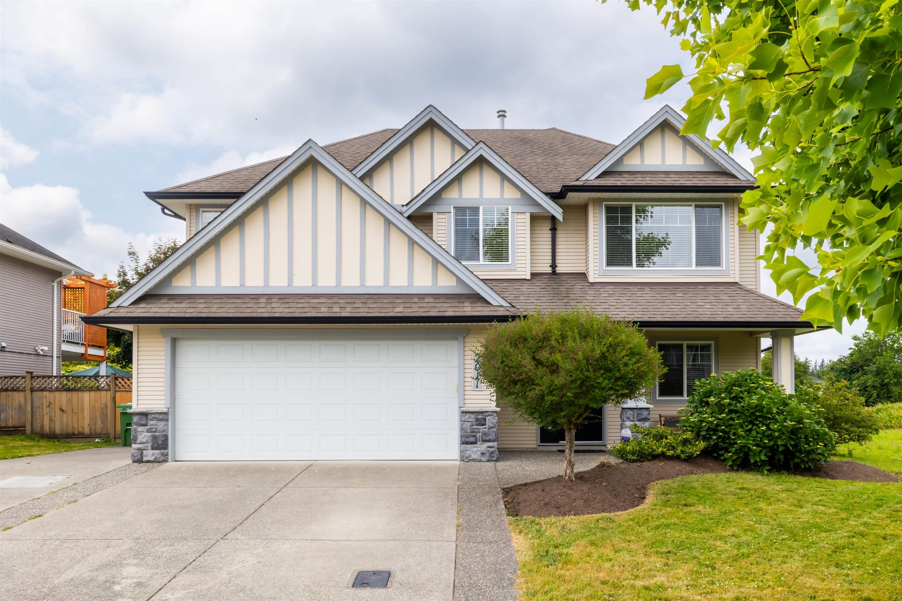 Aberdeen Single Family Residence for sale:  5 bedroom 2,557 sq.ft. (Listed 2025-06-26)