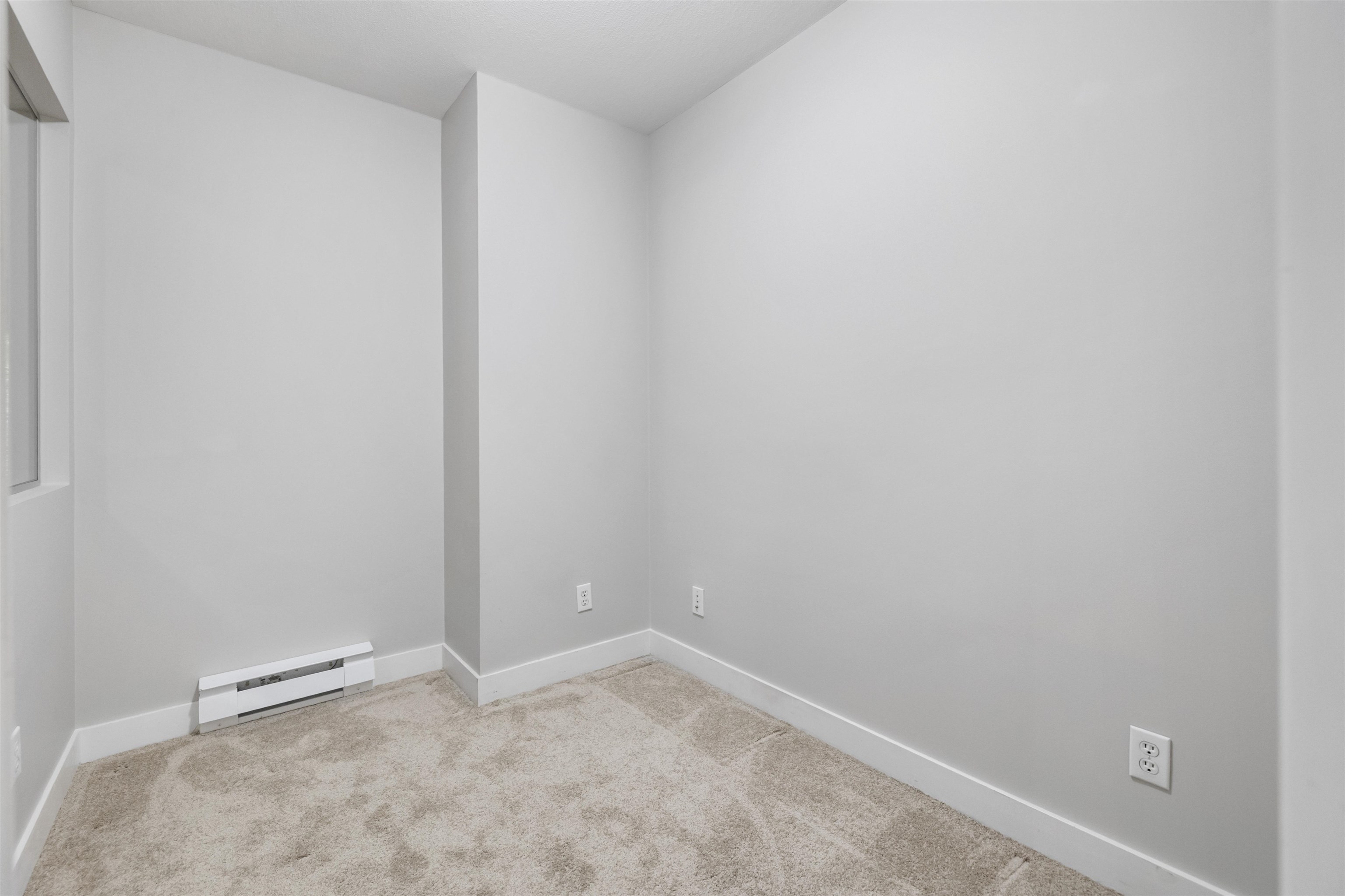 Central Pt Coquitlam Apartment/Condo for sale:  2 bedroom 1,271 sq.ft. (Listed 2026-05-21)