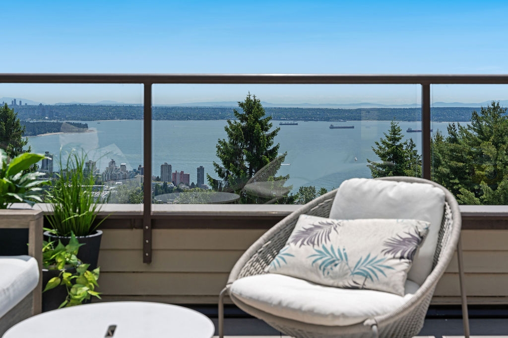 41 2238 Folkestone Way, West Vancouver, townhouse for sale by Patrick O'Donnell