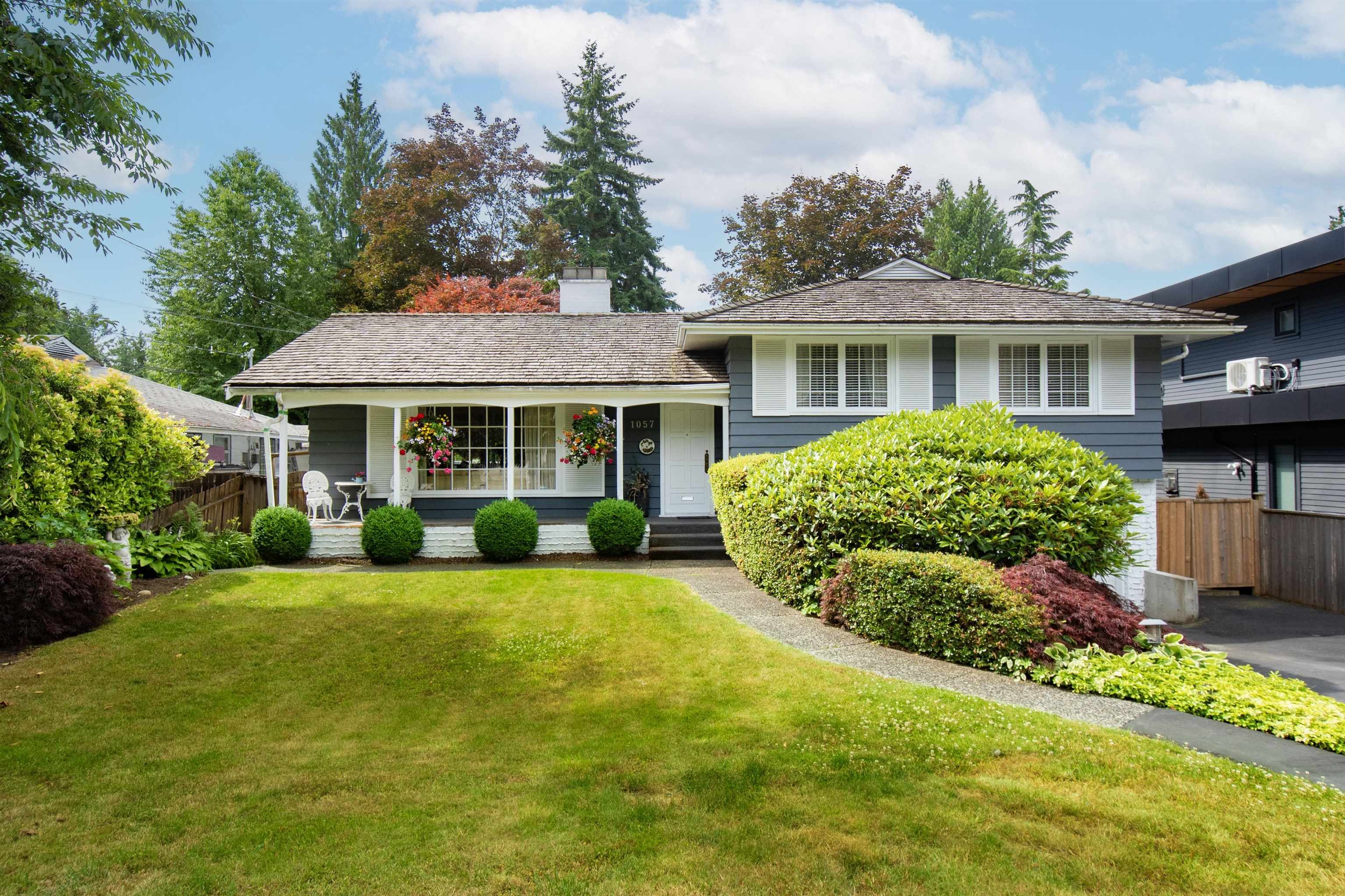 Canyon Heights NV Single Family Residence for sale:  4 bedroom 2,125 sq.ft. (Listed 2025-09-29)