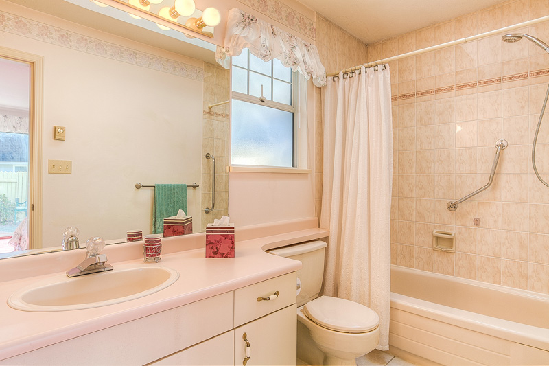 Eagle Ridge House for sale Boston Meadows 2 bedroom 1,303 sq.ft