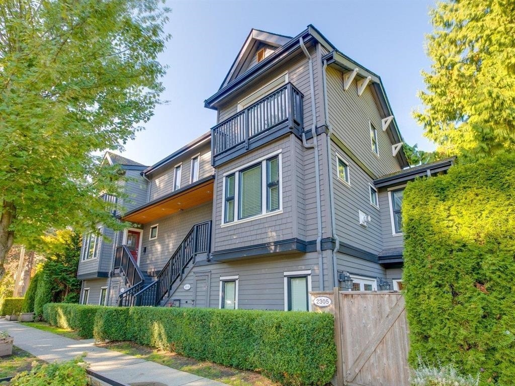 Grandview Woodland Townhouse for sale: 2 bedroom Stainless Steel Appliances, Granite Countertop, Hardwood Floors, Dark Hardwood Floors (Listed 2021-09-24)