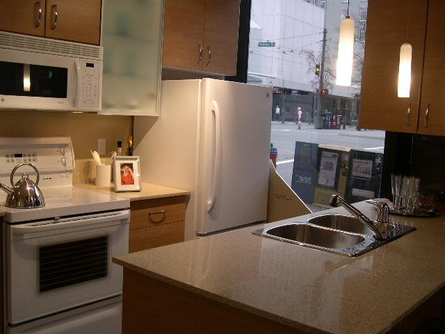 Yaletown (Downtown Vancouver) concrete highrise for sale: Yaletown Park - Tower I  1 bedroom 505 sq.ft. (Listed 2006-10-05)