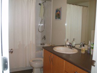Downtown concrete condo hirise for sale:  1 bedroom 475 sq.ft.