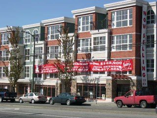 Feature Listings condo for sale:  2 bedroom 823 sq.ft.