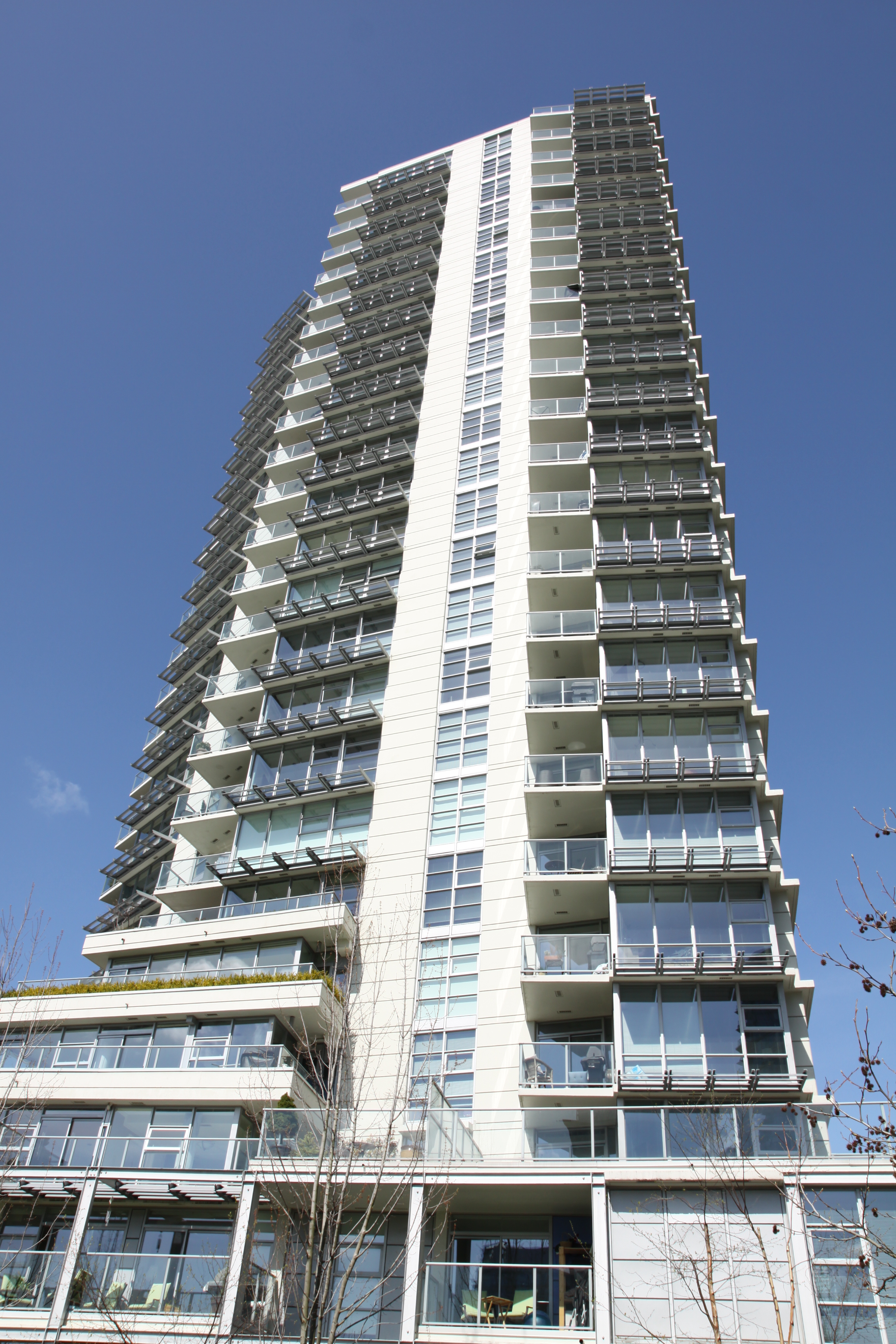 Yaletown /False Creek North / Beach Crescent Neighborhood condo waterfront master planned community for sale: Icon I - by Concord Pacific  2 bedroom 1,230 sq.ft. (Listed 2012-04-26)