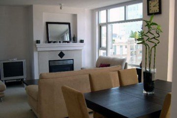 Feature Listings  for sale:  1 bedroom 726 sq.ft.