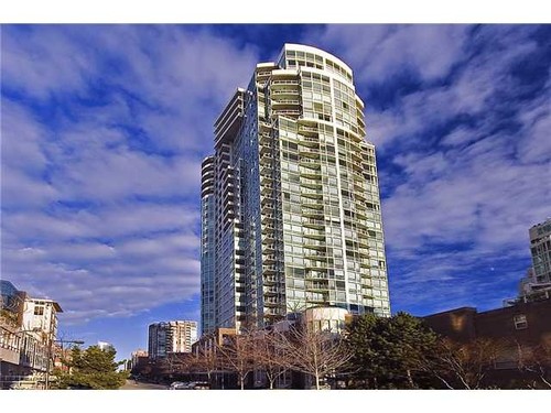 Yaletown / False Creek North  concrete condo hirise for sale: 888 BEACH Towers  1 bedroom 771 sq.ft. (Listed 2013-04-25)