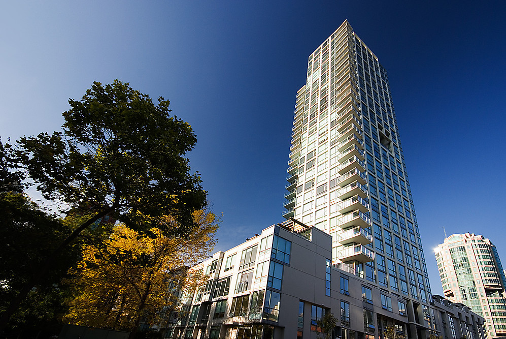 Yaletown / False Creek North  concrete condo hirise for sale: The Pomaria by Qualex Landmark 1 bedroom 737 sq.ft. (Listed 2013-09-11)