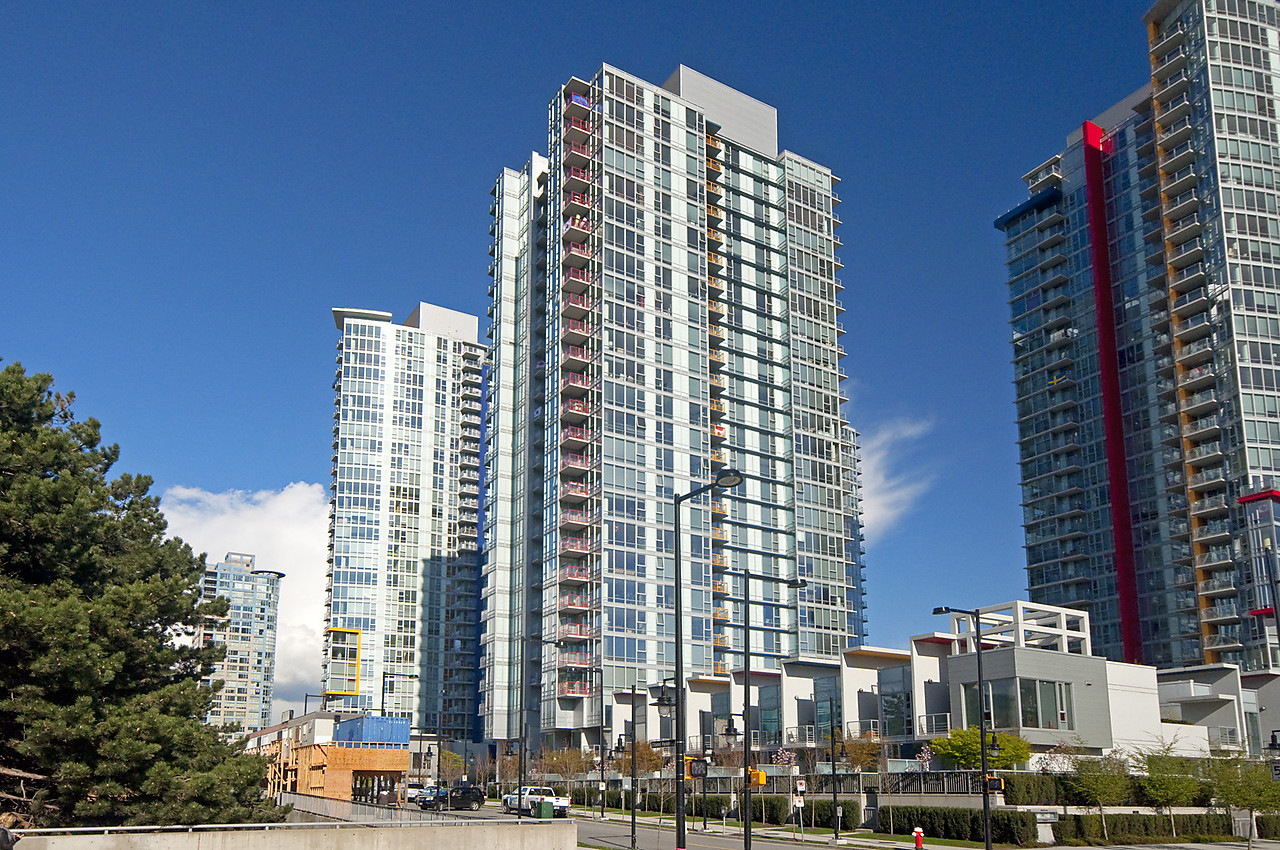 Downtown VW concrete condo hirise for sale: Spectrum II by Concord Pacific  1 bedroom 548 sq.ft. (Listed 2014-06-02)