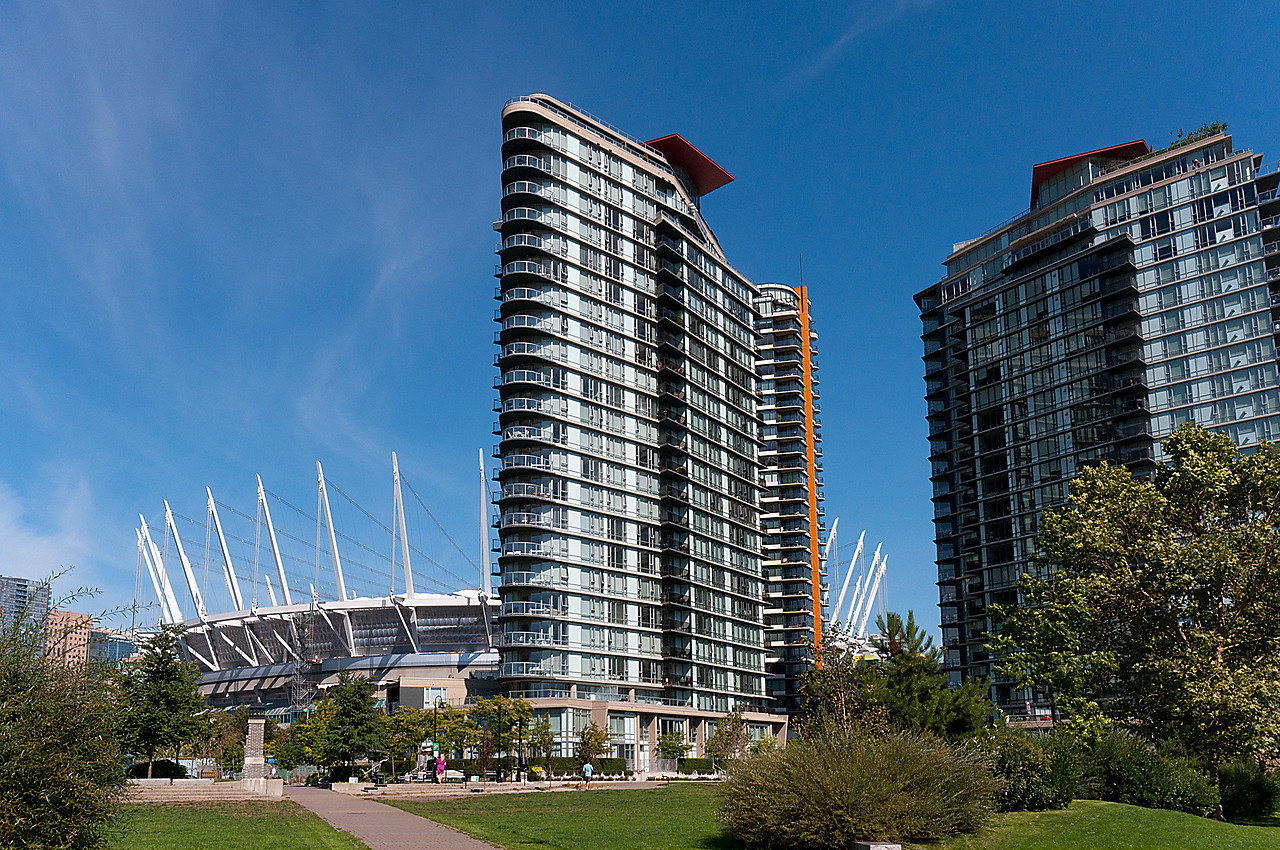 Coopers Lookout in Yaletown Waterfront Apartment for sale: The Mariner by Concord Pacific 2 bedroom 1,123 sq.ft. (Listed 2016-01-26)