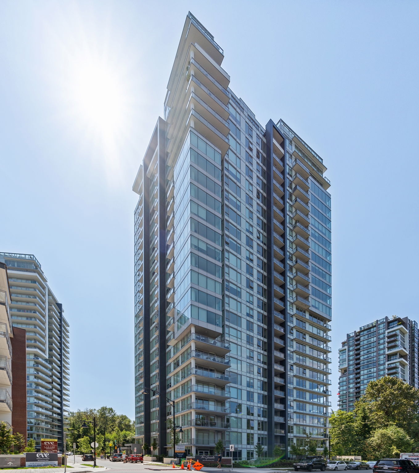 Port Moody Centre - Suter Brook Village, Newport Village, Inlet Waterview Modern Condo for sale: The Grande - WEST TOWER Studio Stainless Steel Appliances, Marble Countertop, Glass Shower, Marble Counters, Laminate Floors 1,103 sq.ft. (Listed 2023-08-15)