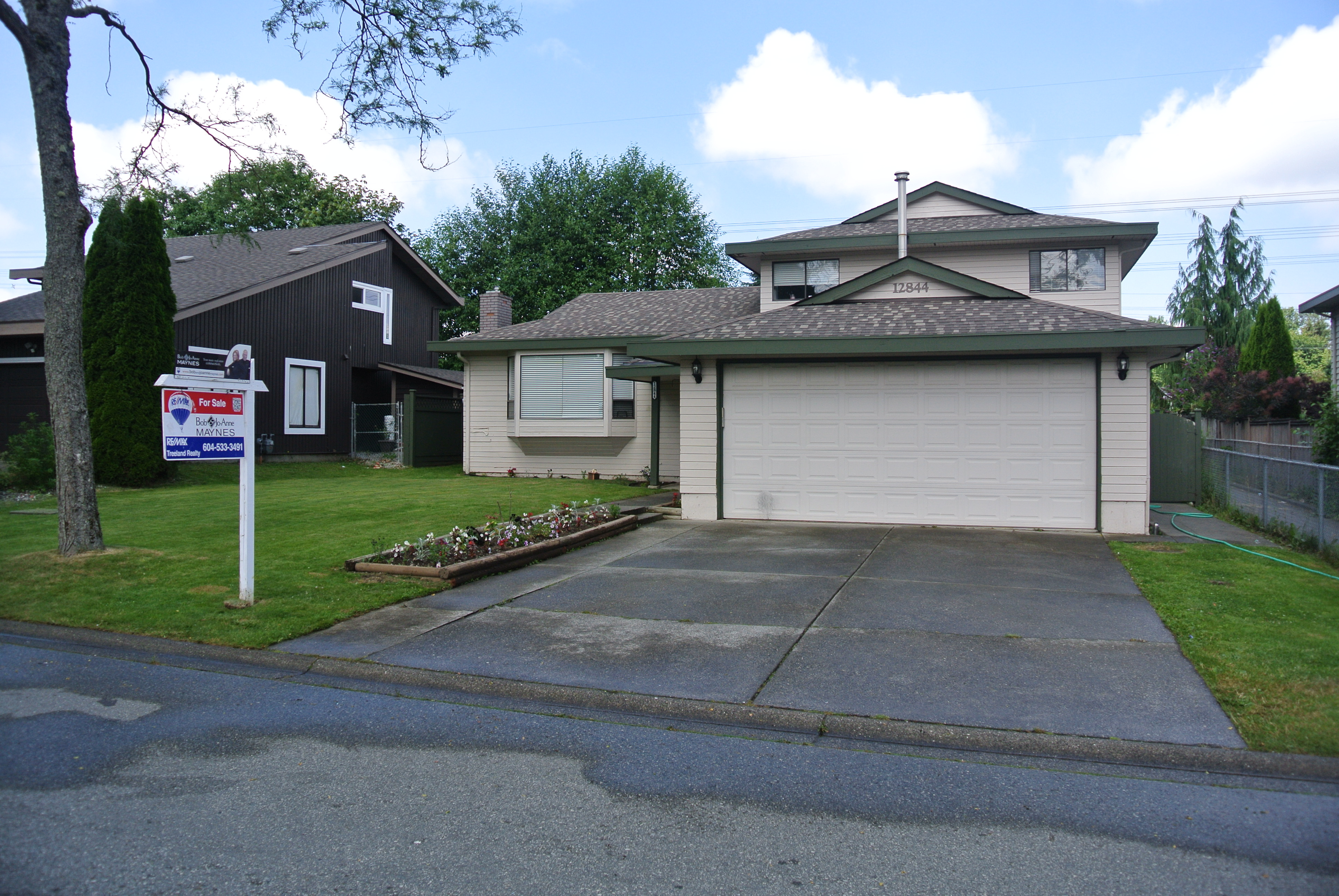 Queen Mary Park House for sale:  5 bedroom 2,121 sq.ft. (Listed 2012-08-01)