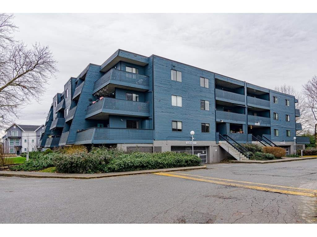 Cloverdale BC Apartment/Condo for sale:  2 bedroom 900 sq.ft. (Listed 2021-01-21)