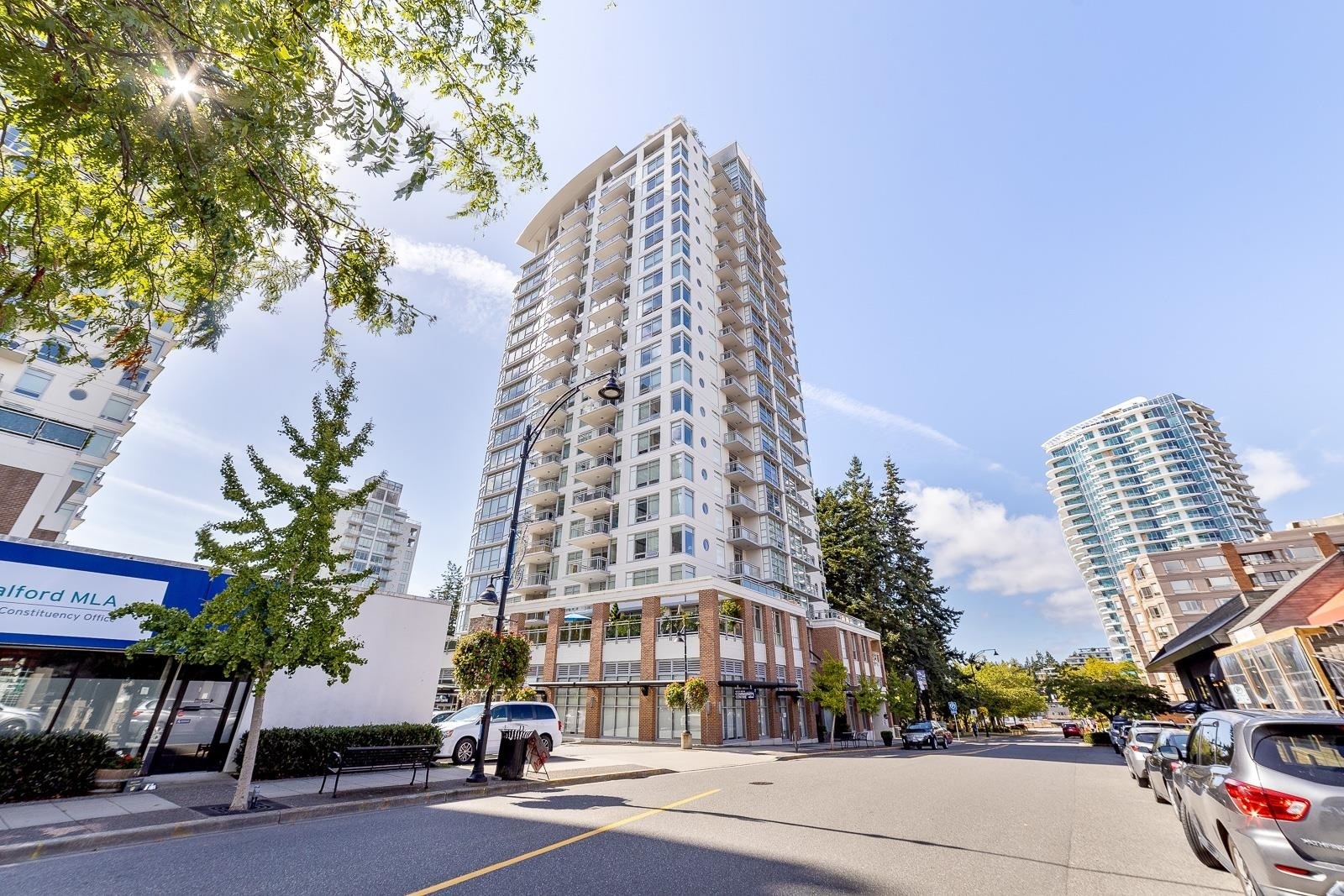 White Rock Apartment/Condo for sale: Miramar Village Studio 502 sq.ft. (Listed 2021-11-04)
