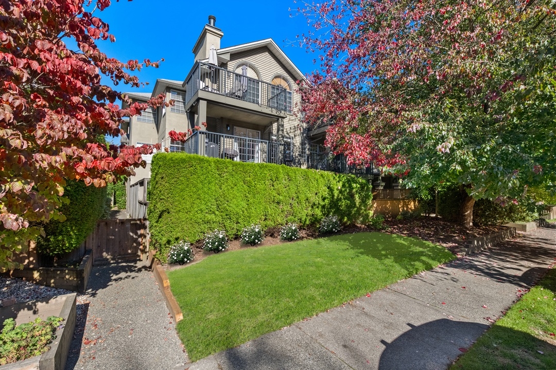 Fairview VW Apartment/Condo for sale:  1 bedroom 727 sq.ft. (Listed 2026-01-10)