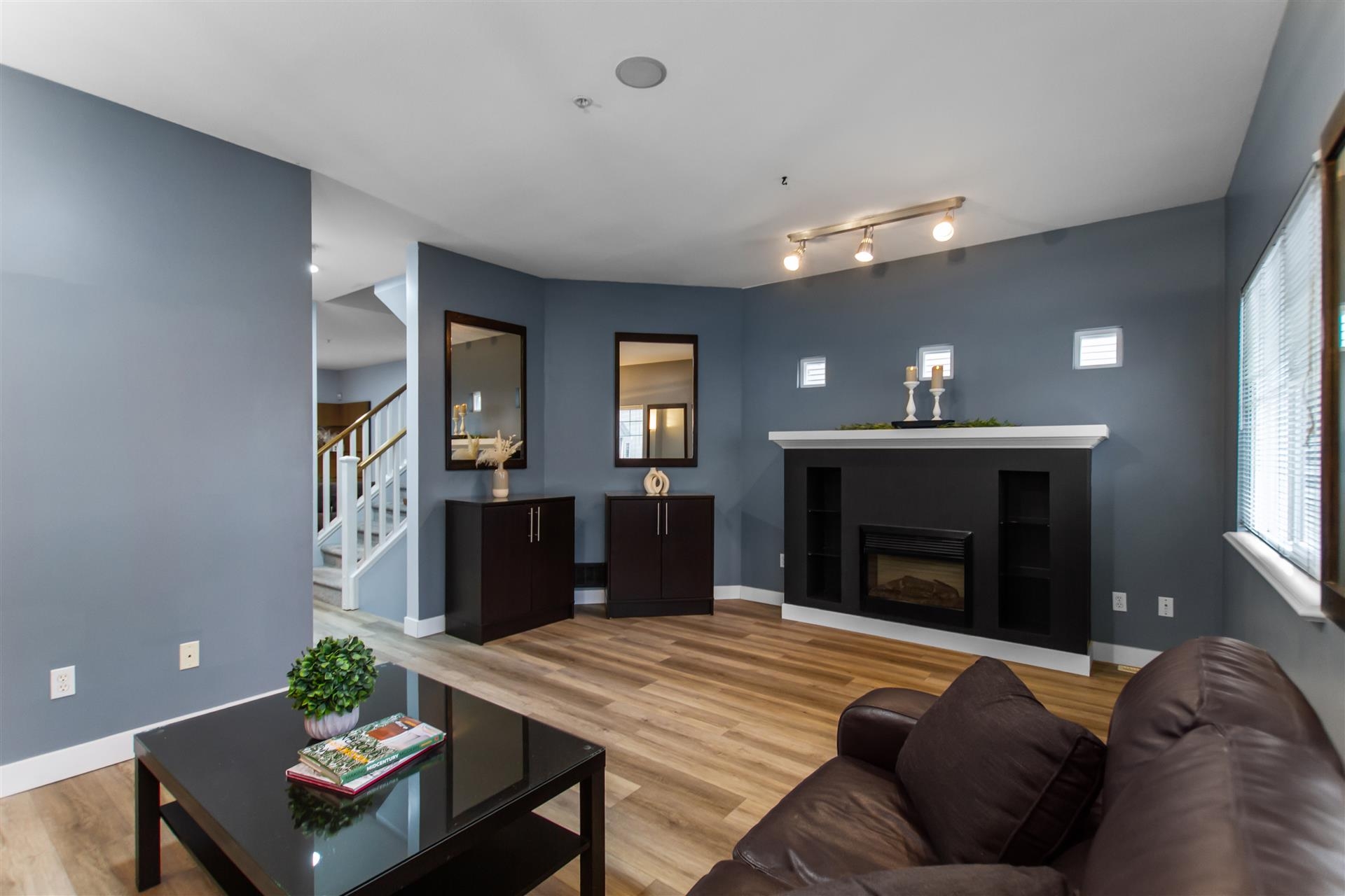 Riverwood Single Family Residence for sale:  4 bedroom 2,037 sq.ft. (Listed 2025-11-18)