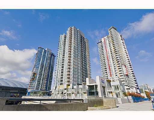 Downtown VW Condo for sale: Spectrum 3 1 bedroom 563 sq.ft., 901 131 REGIMENT Square